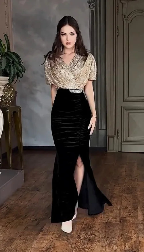 Vestido Formal Feminino com Lantejoulas - Fenda e Decote em V