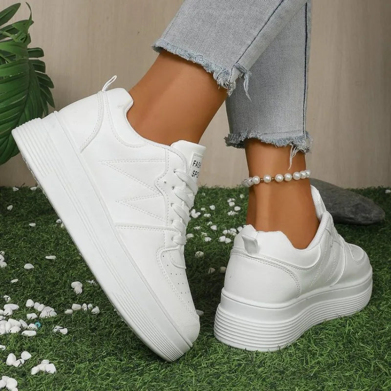 Sapatilhas Femininas Chunky com Plataforma | Bico Redondo e Atacadores